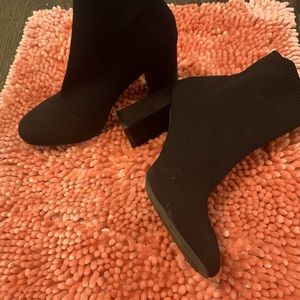 Sock ankle boots